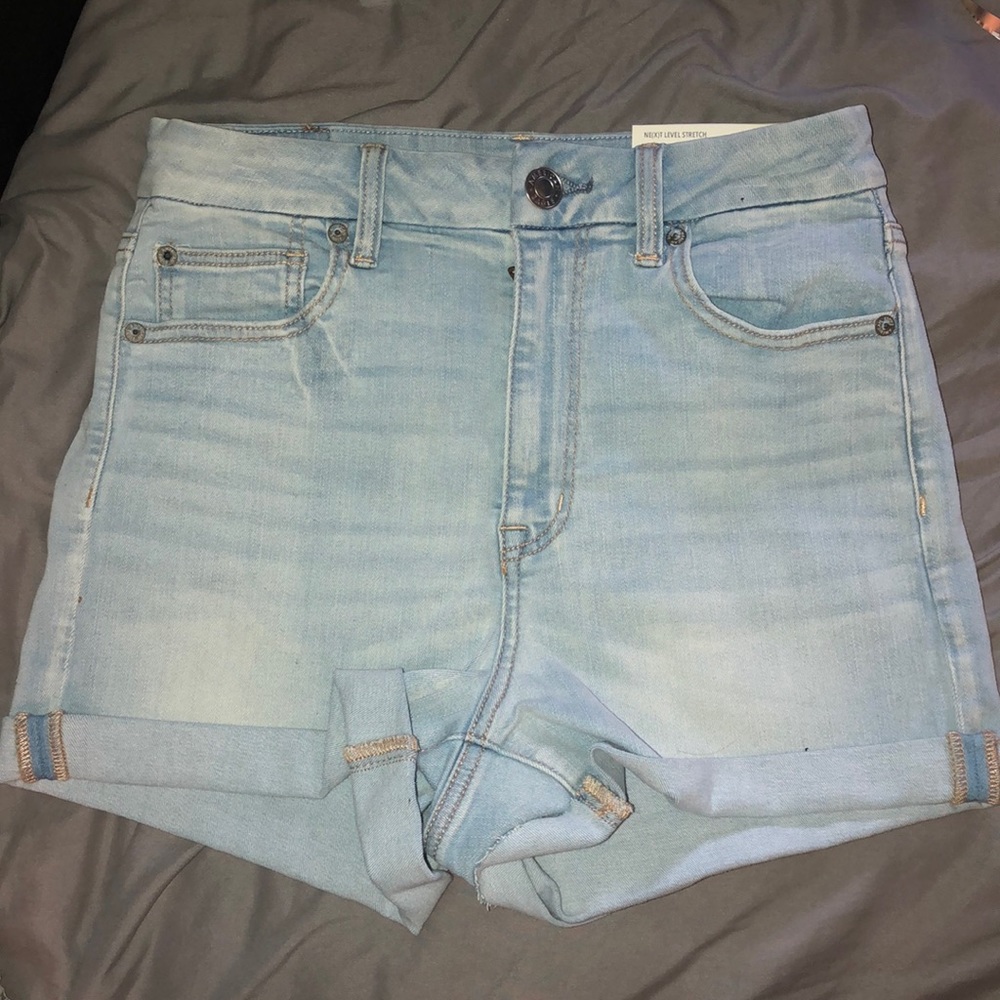 Curvy high waisted American Eagle shorts